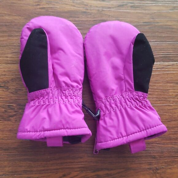 Columbia Magenta Baby Athleisure Casual Trendy Cozy Winter Ski Mittens - Picture 2 of 5